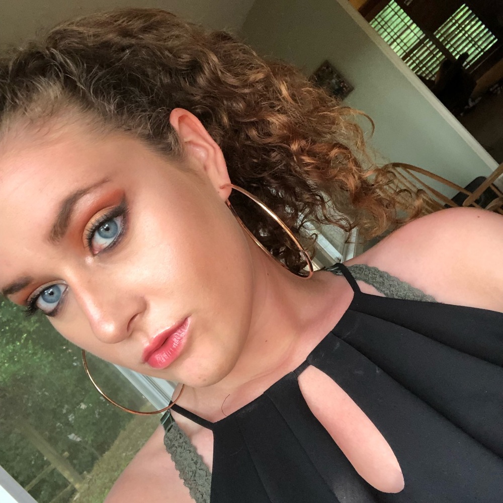 Meet your Posher, Amanda